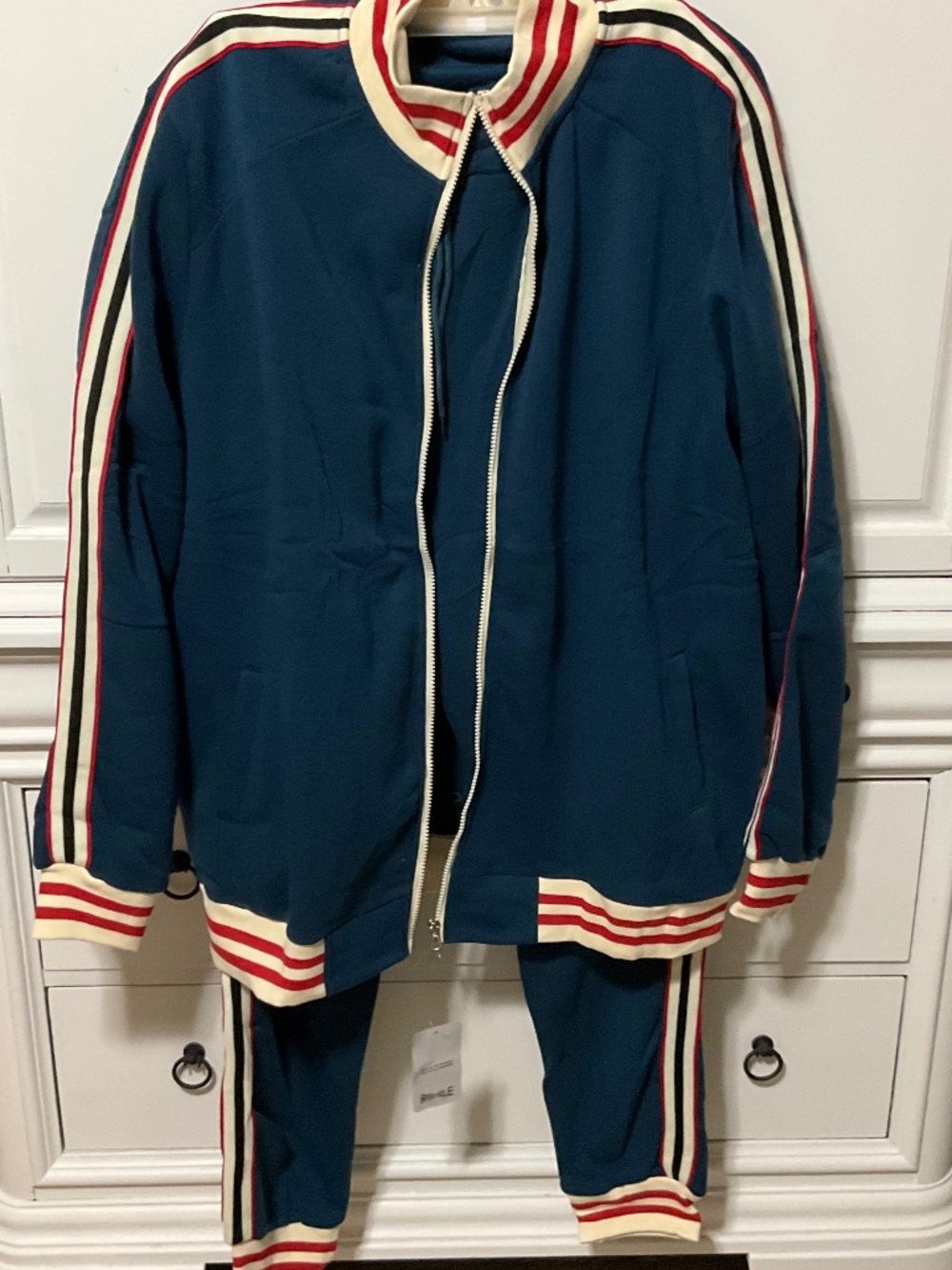 Risk Role Men’s 3X tracksuit, navy with red and off white stripes NWT